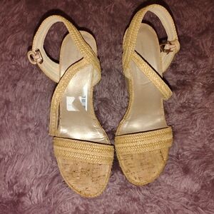 Stuart WeitzmanTan Women's Wedges